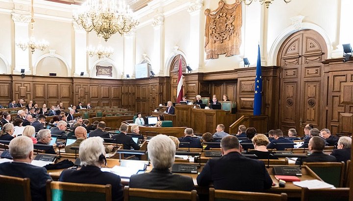 В Латвии предлагают ввести ценз оседлости для православных иерархов