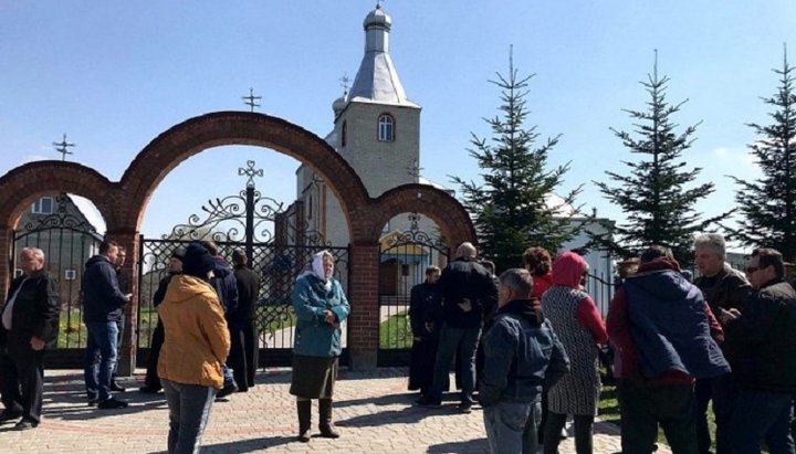 Η εκκλησία του Αγίου Νικολάου της UOC στο Budyatychi τώρα είναι σφραγισμένη. Φωτογραφία: "Bug"