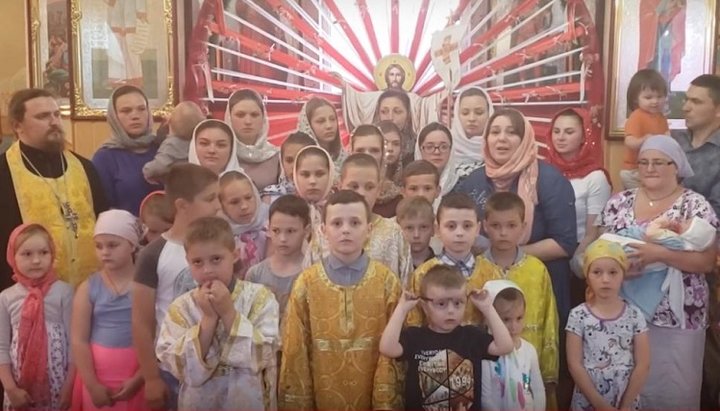 Громада УПЦ в Дорошівцях: молимося, щоб ніхто не забрав у нас наше майбутнє