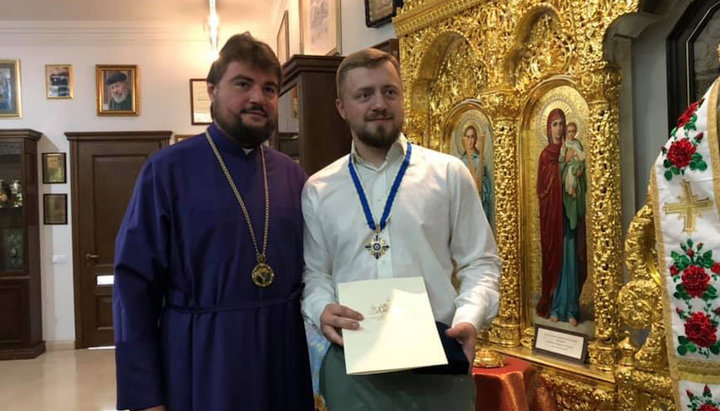 Бывший митрополит УПЦ Александр (Драбинко) и Богдан Ходаковский – лидер организации «Традиции и Порядок». Фото: Facebook