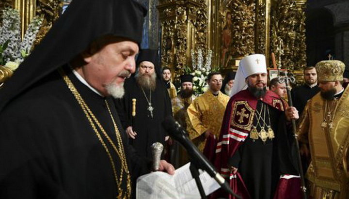 Metropolitan Emmanuel of Gaul and OCU head Epifaniy Dumenko. Photo: lb.ua