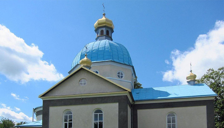 Храм Рождества Пресвятой Богородицы в селе Стенка. Фото: news.church.ua