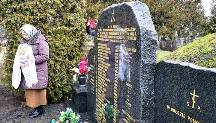 Памятный знак в Бельске Подляском, установленный в память о 30 Старопухальских новомучениках. Фото: Фейсбук