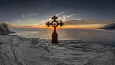Пользователям Интернета представили два миллиона фото реликвий Афона