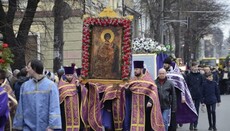 У Рівному на честь Торжества Православ'я пройшов багатотисячний хресний хід