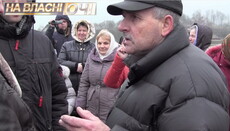 На власні очі. Громада УПЦ КП у Кутах влаштувала "незабутнє" свято до дня святого Миколая
