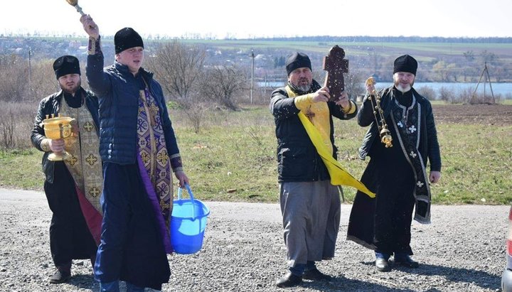 В Тульчинской епархии совершили крестный ход с мощами угодников Божиих