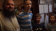 Church answers MP’s words about "low-quality children" in deeds