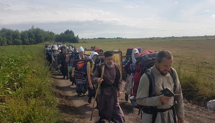 Хресний хід із Браїлова в Почаїв перетнув кордон Тернопільської області