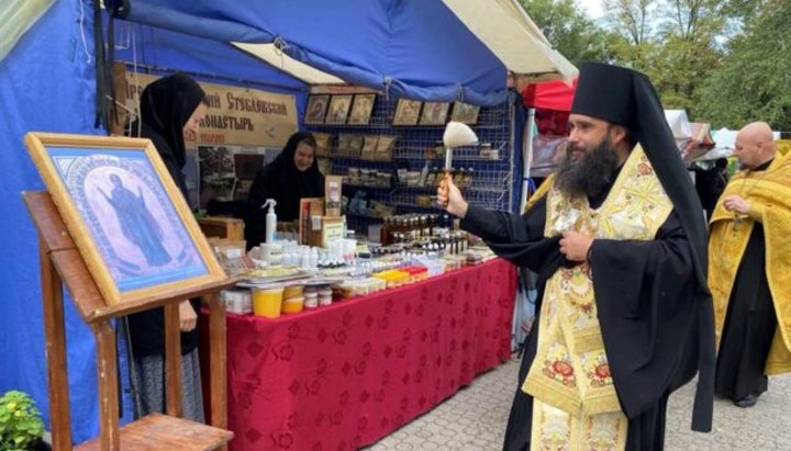В Днепре открылась Воздвиженская выставка-ярмарка УПЦ «Свет Православия»