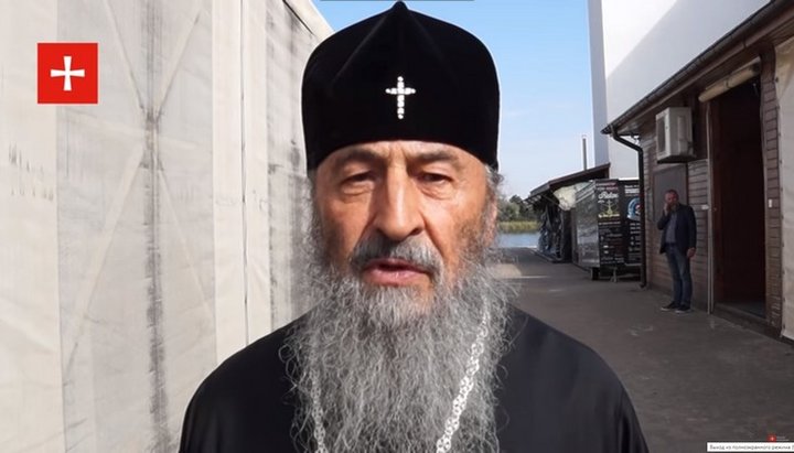 Δε γίνεται να πας με ρόπαλα και μπαλακλάβες εναντίον γιαγιάδων και γυναικών