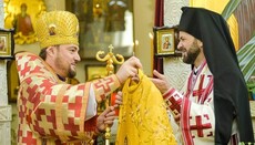 Одягайте його силу: Драбинко подарував екзарху Фанару ризу митр. Володимира