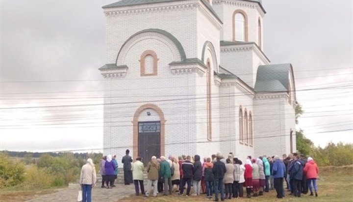 Настоятель храму в Бужанці розповів про ситуацію з перереєстрацією в ПЦУ