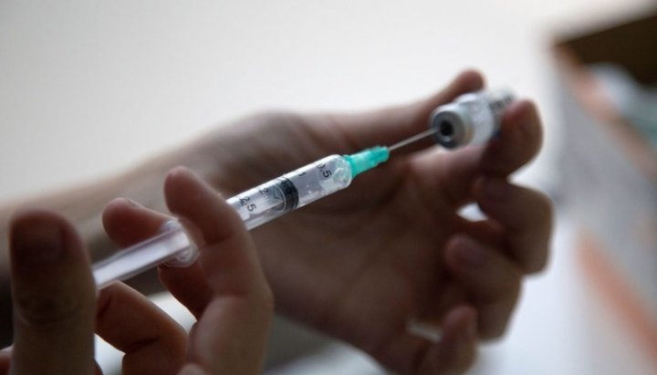 Иерарх Элладской Церкви уволил двух человек за отказ от COVID-вакцинации