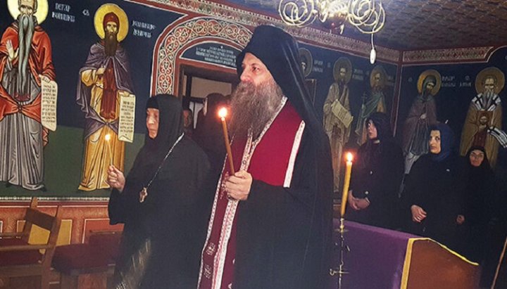 Патриарх Порфирий обещает восстановить разрушенные храмы в Косово и Метохии