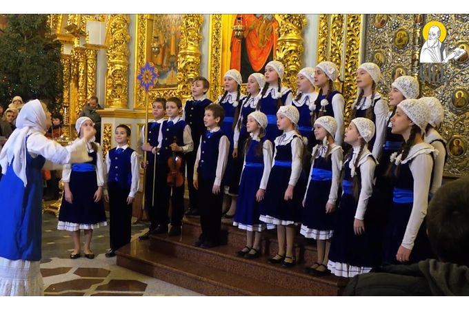 У Києві відбувся V Всеукраїнський фестиваль колядок і щедрівок "Різдвяний передзвін" (ВІДЕО)