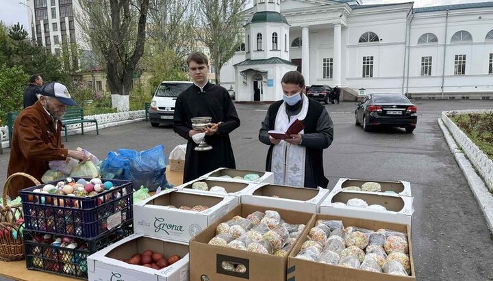 До світлого свята Великодня в єпархіях УПЦ провели благодійні акції