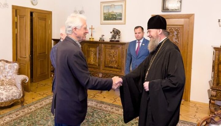 UOC Chancellor meets with honorary President of US Congressmen Association