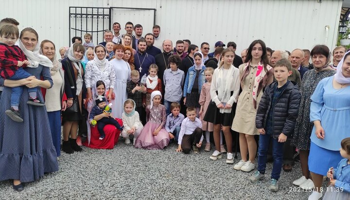 In Zolochiv, persecuted UOC community celebrates patronal day