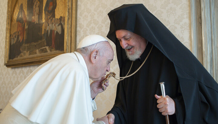 Pope urges to break the "wall of prejudice" with Orthodoxy