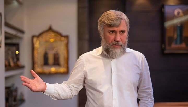 Влада взагалі не використовує миротворчий потенціал УПЦ, – Новинський