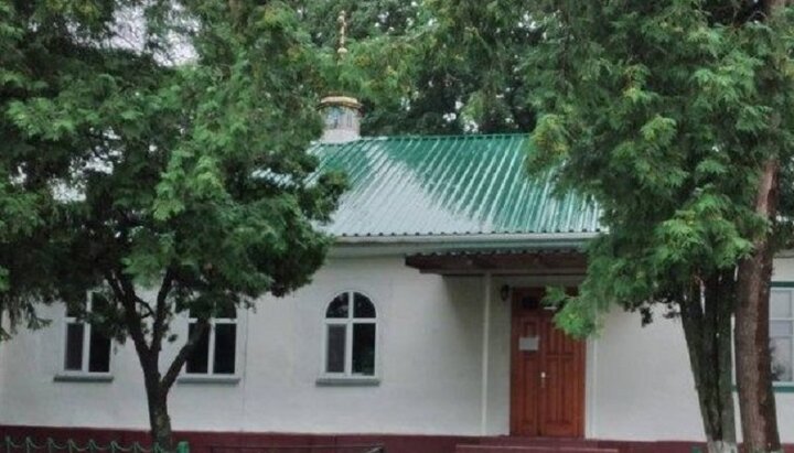 В селе Ровчак-Степановка Нежинской епархии пытались поджечь храм УПЦ