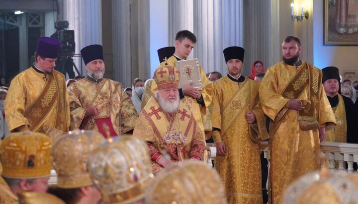 Патриарх Кирилл возглавил литургию в Александро-Невской лавре. Фото: nevnov.ru
