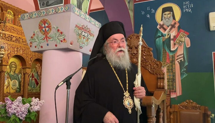 Чтобы не страдали миряне в масках: Иерарх ЭПЦ приказал сократить Литургии
