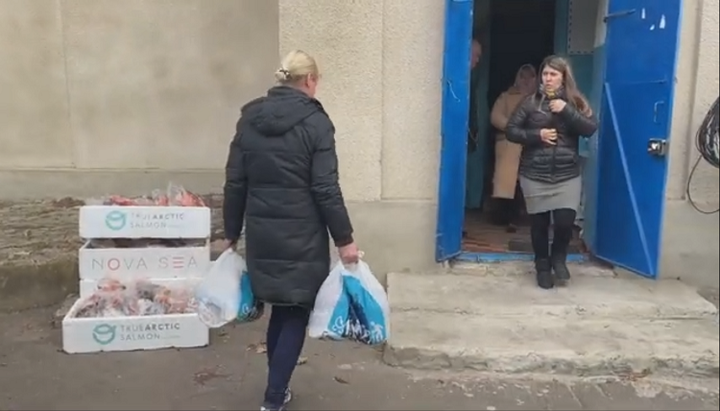 Одеська єпархія допомогла нужденним і дитячому ребцентру у Великомихайлівці