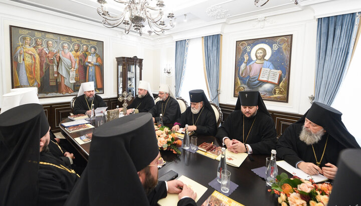 ПЦУ дозволила всім своїм клірикам служити з відкритими Царськими вратами