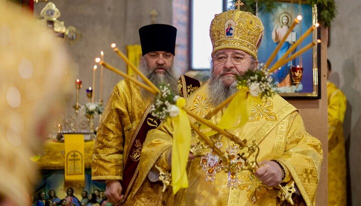 Митрополит Володимир освятив дзвони споруджуваного храму УПЦ в Ковелі