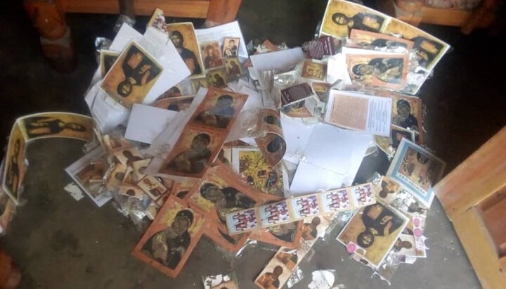In Tanzanian temple "Russian" icons torn off by Alexandrian bishop’s order