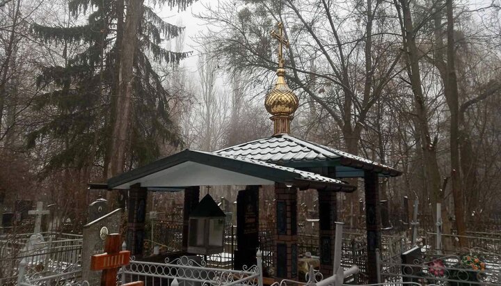 В Виннице неизвестные осквернили могилу архиепископа Симона (Ивановского)