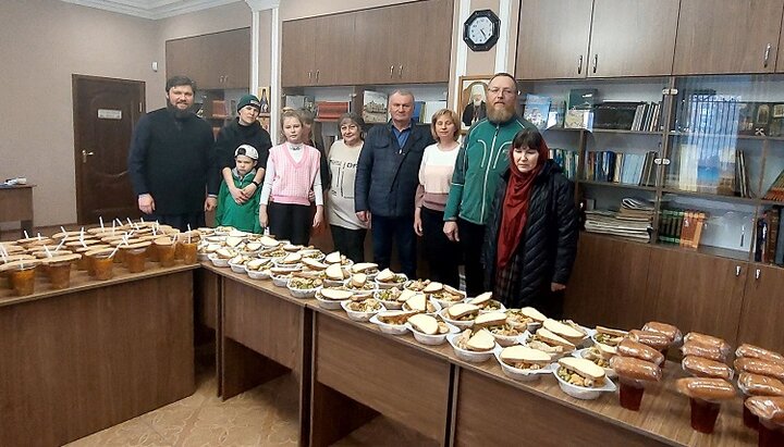 В Александрийской епархии УПЦ накормили горячими обедами нуждающихся