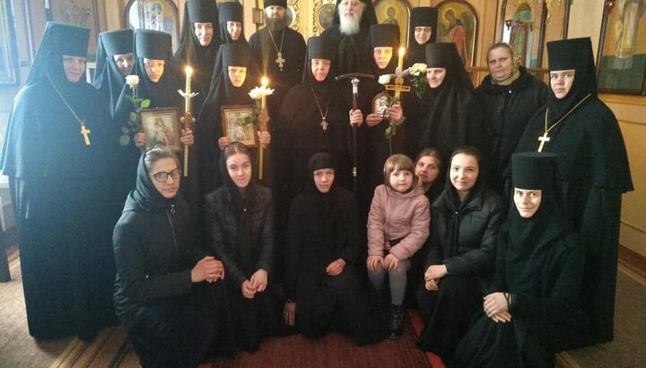 На подвор'ї Городоцького монастиря постригли в черниці трьох насельниць.
