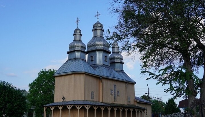 Болгарка и липовые документы: рейдеры ПЦУ захватили храм УПЦ в Фастове