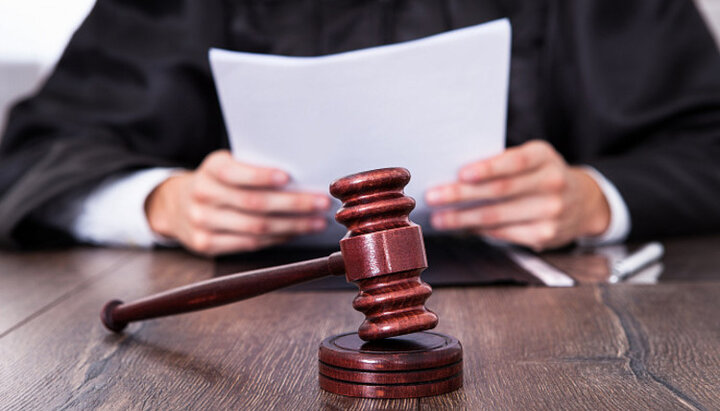 Суд запретил перерегистрацию общины УПЦ в Мурованых Куриловцах