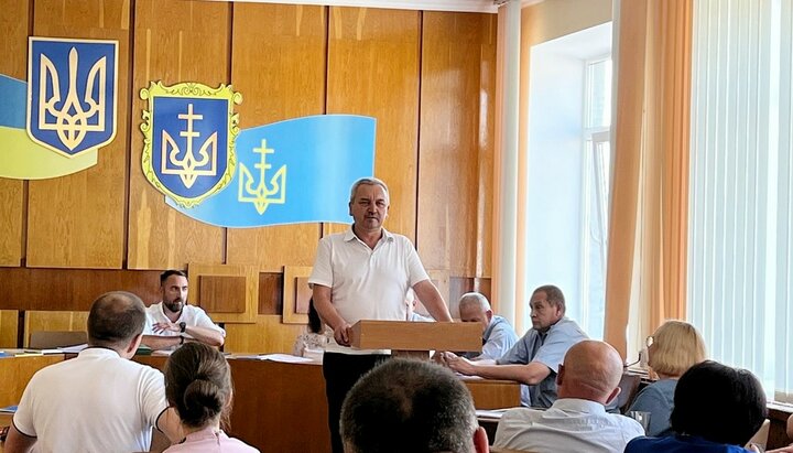 Депутаты Владимирского райсовета на Волыни требуют запретить УПЦ. Фото: скриншот видео