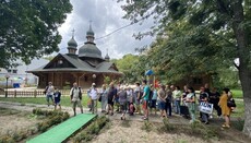 В Киеве православные волонтеры раздали переселенцам гумпомощь от УПЦ