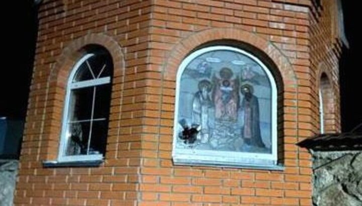 Полицейские задержали злоумышленника, разбившего икону в Богдашеве