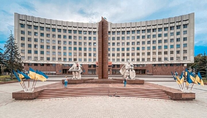 Ivano-Frankivsk regional council urges Rada to "return UOC Lavras to people"