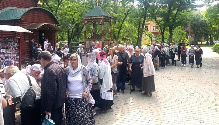 В Николаеве при поддержке УПЦ жителям раздали 300 продуктовых наборов