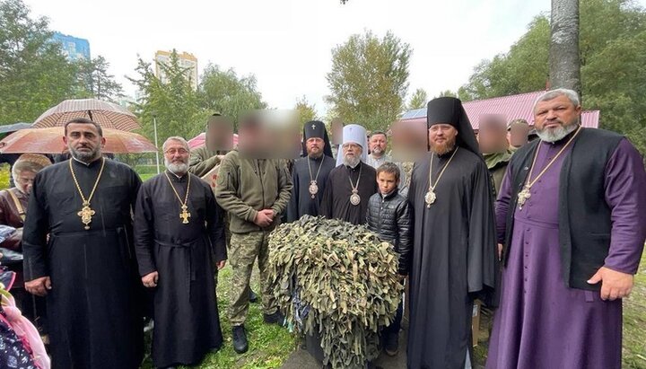 Военный отдел УПЦ передал на передовую оборудование и амуницию