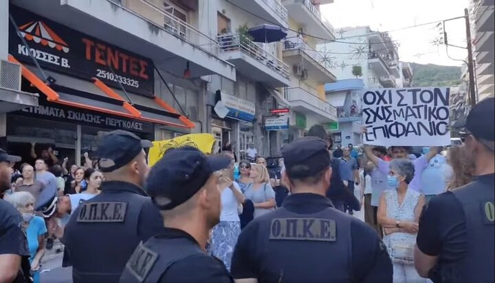Video of protests in Greece against "schismatic Epifaniy" published online