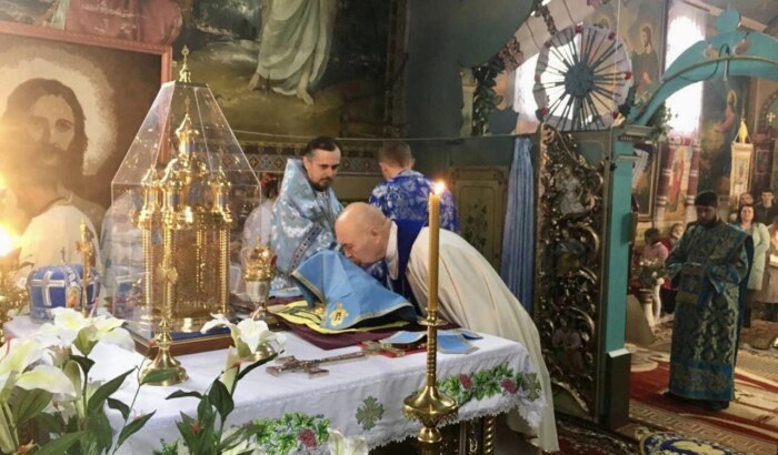 Catholic priest co-serves with "archbishop" in Ternopil Eparchy of OCU