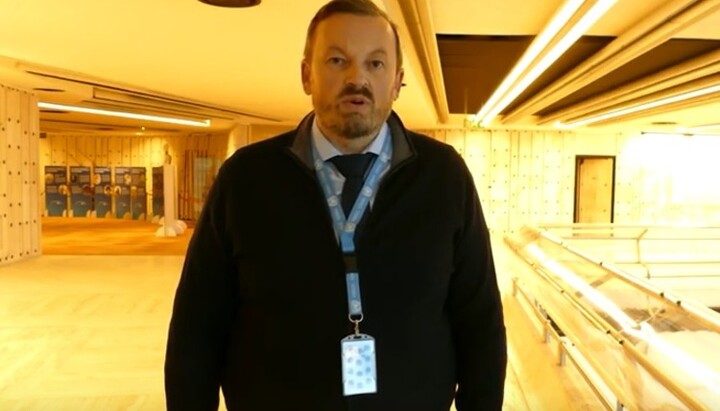 Human rights defender Oleg Denisov. Photo: a video screenshot of the Youtube channel "NGO Public Advocacy".