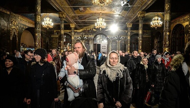 Ешь пирожок побыстрей, пока не остыл, потом невкусно будет