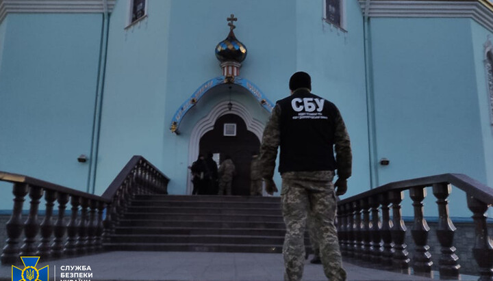 Німецькі ЗМІ про гоніння на УПЦ: Релігійну політику треба негайно виправити