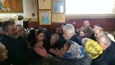 Людей вышвыривали на улицу: в Крещатике захватили храм УПЦ