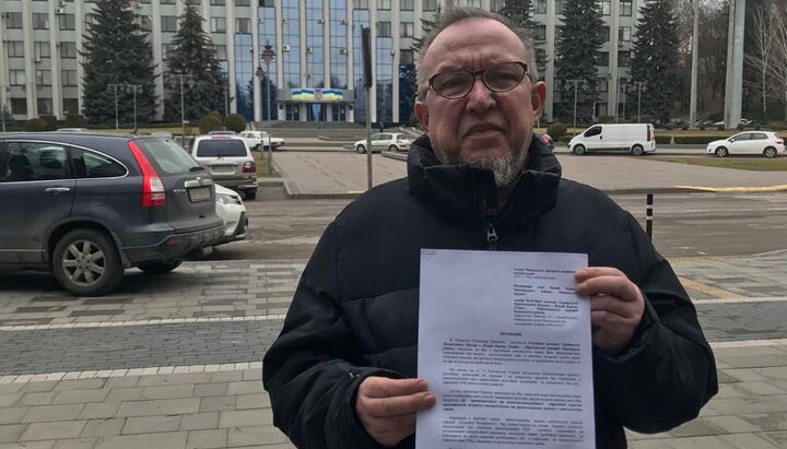 Громада УПЦ у Новому Корці закликала владу не порушувати права парафіян